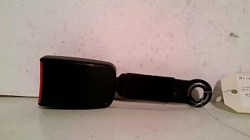 Attache ceinture avant droit
