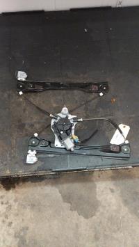 Leve vitre electrique avant droit