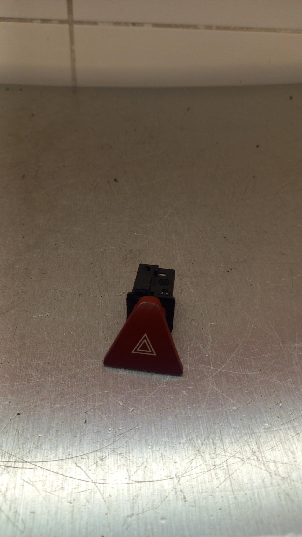 Bouton de warning PEUGEOT 307  - 1
