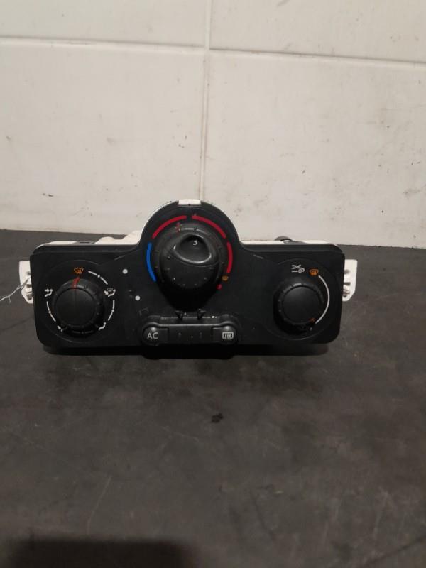 Commande chauffage RENAULT CLIO 3 PHASE 1 BREAK  - 1