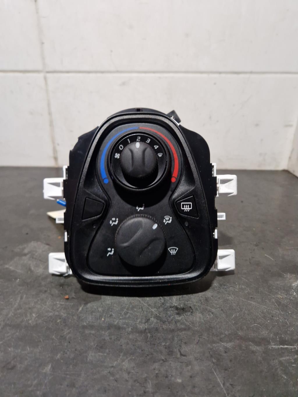 Commande chauffage PEUGEOT 108 Essence - 1