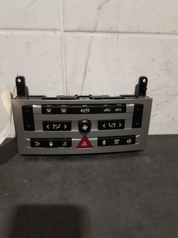 Commande chauffage PEUGEOT 407 PHASE 1 BREAK Diesel - 1