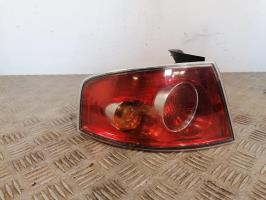 Fanale posteriore principale sinistro (luci)