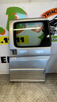 Porte laterale gauche