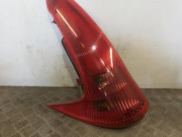 Fanale posteriore principale sinistro (luci)