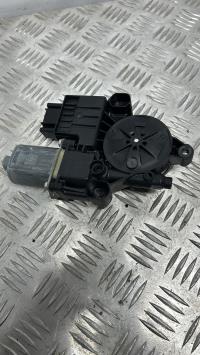 Moteur leve vitre avant droit