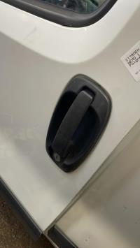 Poignee porte avant gauche