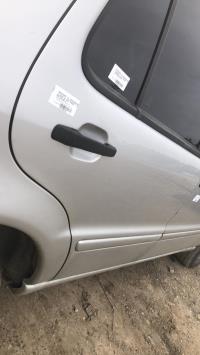 Puerta delantera derecha