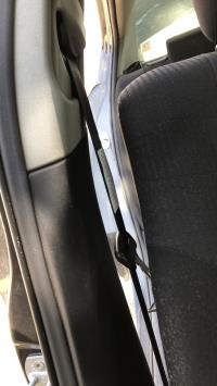 Cinturón de seguridad delantero derecho