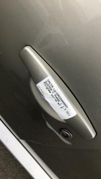Poignee porte avant gauche