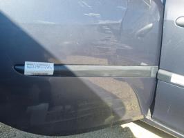 Moldura de puerta trasera derecha