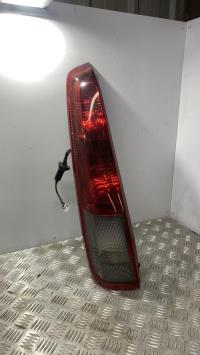 Fanale posteriore principale sinistro (luci)