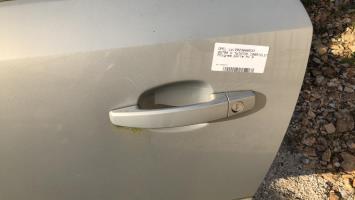 Poignee porte avant gauche