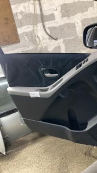 Pannello portiera anteriore sinistro