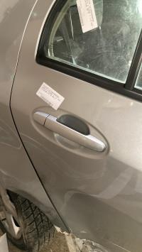 Poignee porte arriere droit