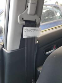 Cinturón de seguridad delantero derecho