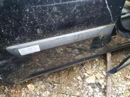 Moldura de puerta trasera derecha