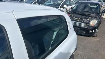 Custode arriere gauche