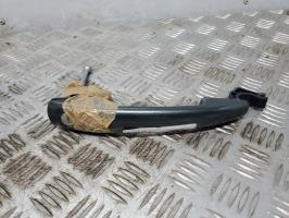 Poignee porte avant gauche