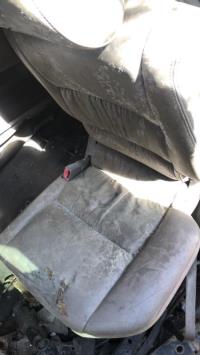 Asiento trasero izquierdo