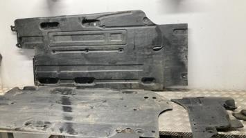 Cache sous moteur