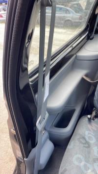 Cinturón de seguridad delantero derecho