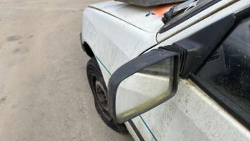 Retrovisor izquierdo
