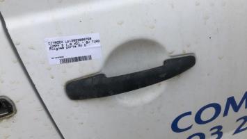 Poignee porte avant droit