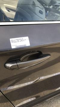 Poignee porte avant droit