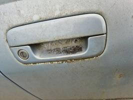 Poignee porte avant droit