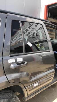 Puerta trasera derecha