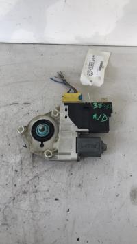 Moteur leve vitre avant droit