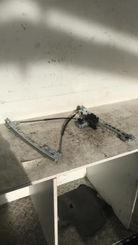 Leve vitre electrique avant gauche
