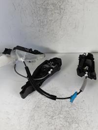 Cerradura delantera izquierda