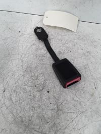 Attache ceinture avant droit