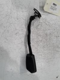 Attache ceinture avant droit