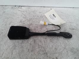 Attache ceinture avant gauche