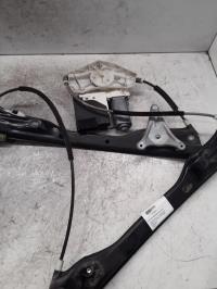 Leve vitre electrique avant droit