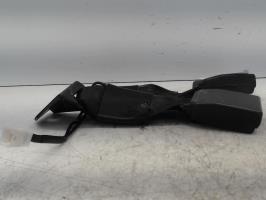 Attache ceinture arriere gauche