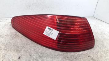 Fanale posteriore principale sinistro (luci)