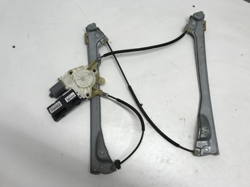 Leve vitre electrique avant droit