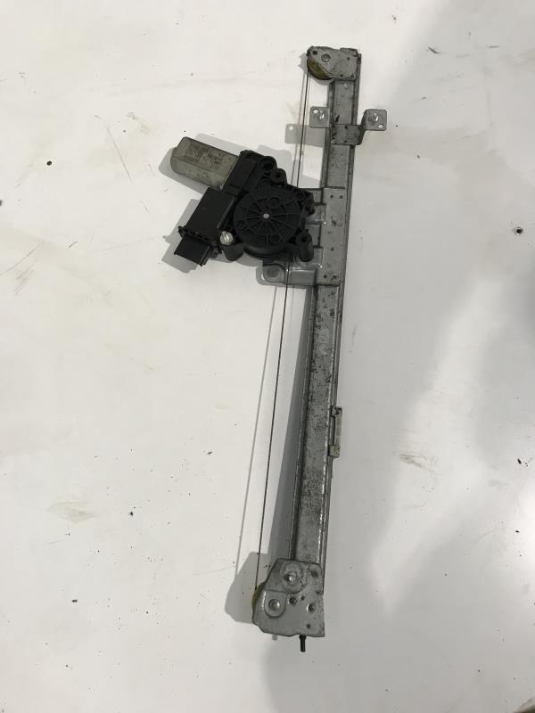 Leve vitre electrique avant droit