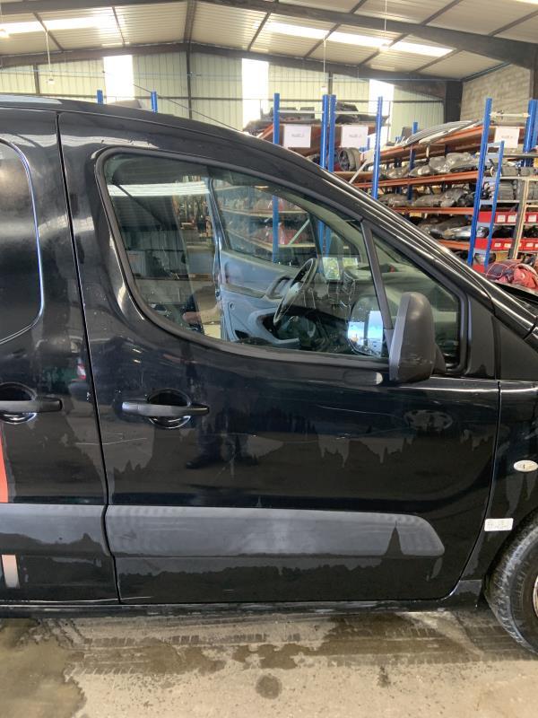 Leve vitre electrique avant droit