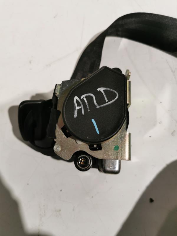 Ceinture arriere droit