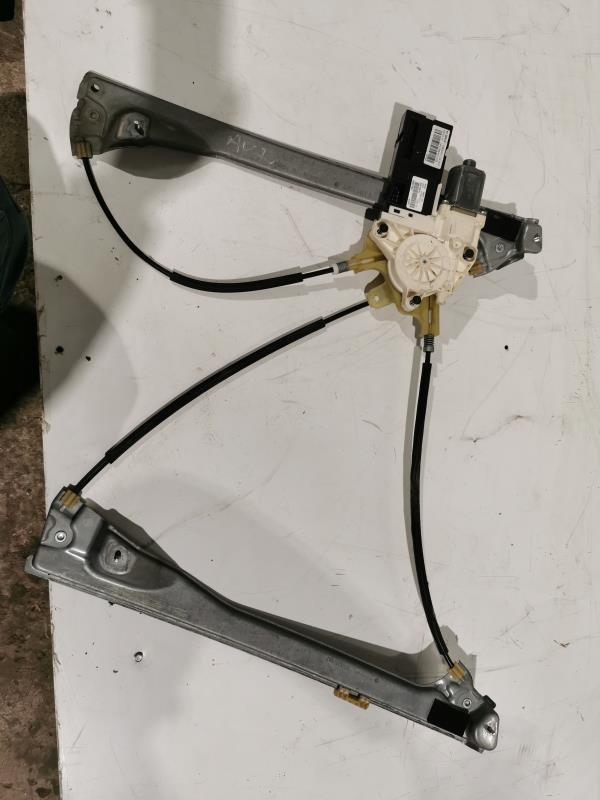 Leve vitre electrique avant droit