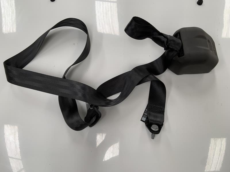 Ceinture arriere droit