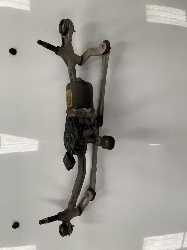 Moteur essuie glace avant
