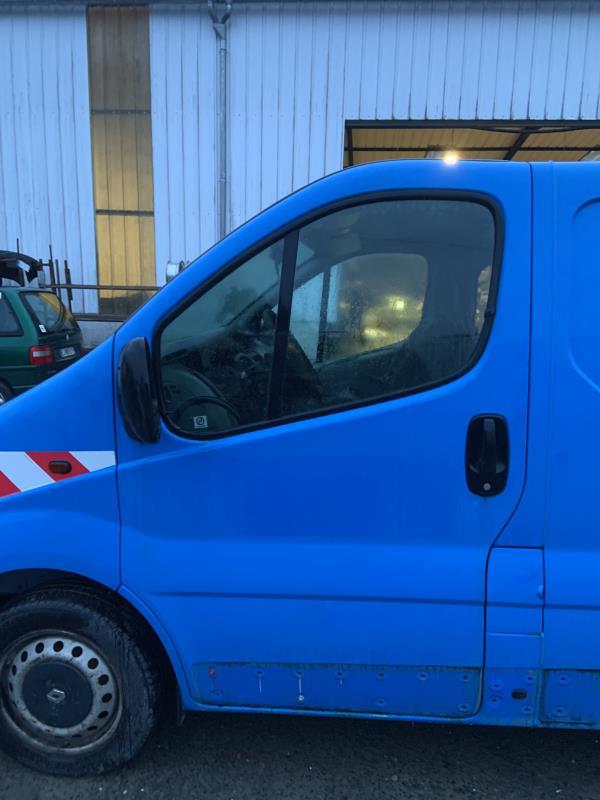 Porte avant gauche