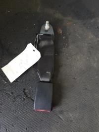Attache ceinture arriere droit