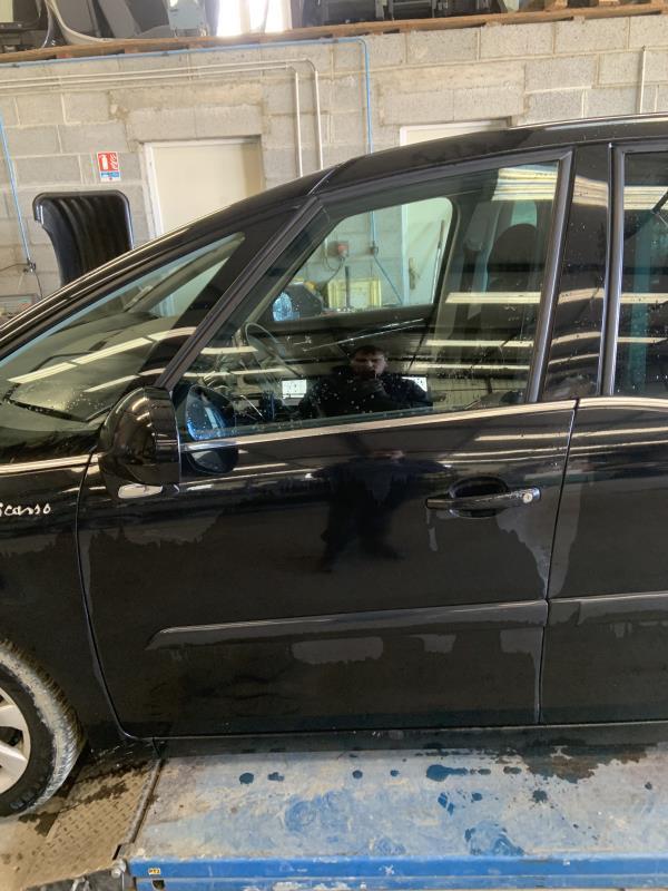 Leve vitre electrique avant gauche